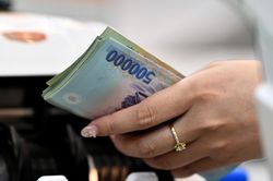 Nợ thuế 1 triệu đồng bị đề xuất hoãn xuất cảnh: Nới lỏng hơn rồi?