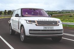 SUV siêu sang Range Rover SV giảm giá mạnh tại Ấn Độ