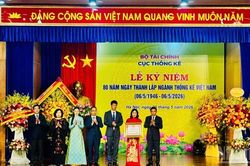 Cục Thống kê (Bộ Tài chính) đón nhận Huân chương Lao động hạng Nhất 2026