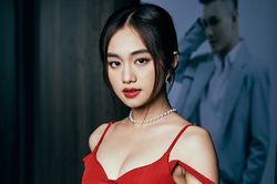Diễn viên Ngân Hòa bị công kích vì vai tiểu tam, làm thêm nghề tay trái kiếm sống