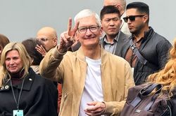 Apple bồi thường 250 triệu USD cho người dùng iPhone