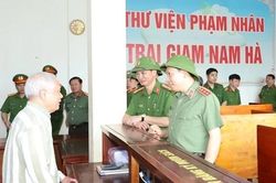Thứ trưởng Lê Văn Tuyến kiểm tra công tác tại Công an tỉnh Ninh Bình, Trại giam Nam Hà, Ninh Khánh