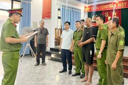 Bắt khẩn cấp đối tượng xông vào trụ sở Công an chém cán bộ trọng thương