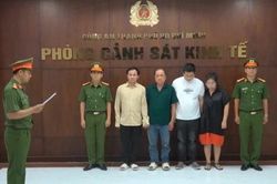 Triệt phá đường dây sản xuất giấm giả từ acid công nghiệp tại TP Hồ Chí Minh