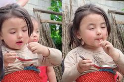 Vẻ thiên thần của em bé vùng cao khi mê mải ăn bún khiến dân mạng 'tan chảy'