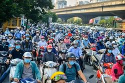 Kiến nghị sớm ban hành chính sách hỗ trợ chuyển xe xăng sang xe điện