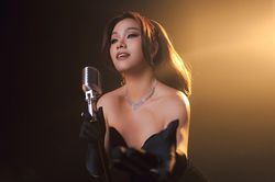 'Thay lời muốn nói' tháng 5: Gợi nhắc về nơi bình yên để trở về