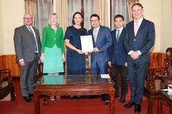 Trao Giấy Chấp nhận lãnh sự cho Tổng Lãnh sự mới của Australia tại TP. Hồ Chí Minh