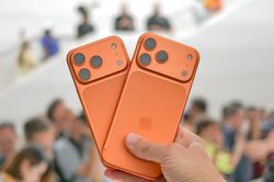 Apple 'bắt tay' cả Samsung lẫn Intel cho linh kiện sống còn trên iPhone
