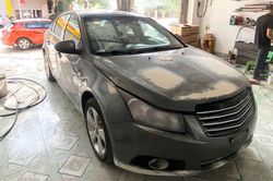 Mua Chevrolet Cruze 2011 đi 2 ngày chết máy, trả lại xe bị bắt thiệt 160 triệu