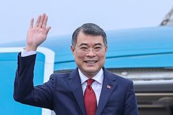 Thủ tướng Lê Minh Hưng lên đường dự hội nghị cấp cao ASEAN