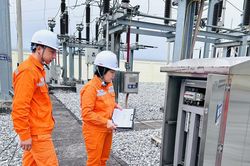 Mức cao nhất 5.422 đồng/kWh, nhóm khách hàng nào áp dụng giá điện kinh doanh?