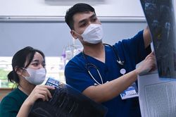 Đề xuất 6 mức phụ cấp ưu đãi nghề cho y bác sĩ, nhiều nhóm tăng gần gấp 2 lần