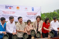 Khôi phục sau thiên tai gắn với nâng cao năng lực cộng đồng