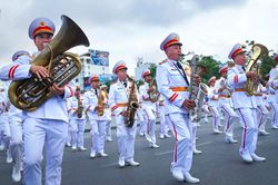 Nhiều hoạt động đặc sắc khai màn Lễ hội Hoa Phượng Đỏ 2026