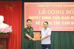 Tuyên Quang công bố Quyết định của Ban Bí thư về công tác cán bộ
