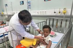 Bé trai 2 tuổi bị bạo hành tàn nhẫn: Không thể khoan dung với hành vi vô nhân tính