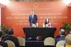 Tổng Bí thư, Chủ tịch nước gặp cộng đồng người Việt Nam tại Sri Lanka