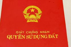Mua đất có sổ đỏ bằng giấy viết tay từ 1999, giờ có được sang tên?