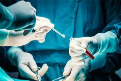 Từ triệu chứng thường gặp, người đàn ông phát hiện mắc 2 loại ung thư