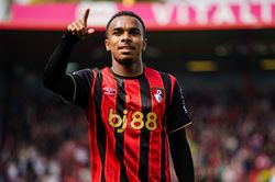 Arsenal và Man City tranh giành tiền đạo trị giá 100 triệu bảng