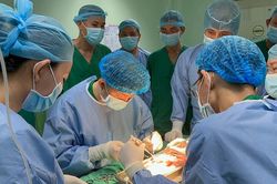 Những cuộc đời hồi sinh sau 20 ca ghép thận ở miền Tây