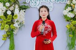 Mắc bệnh tan máu bẩm sinh, người phụ nữ gắng gượng làm MC một mình nuôi 3 con