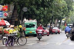 Ngày 8/5: Không khí lạnh tràn xuống Bắc Bộ, Hà Nội chuyển mát kèm mưa dông