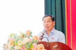 Tổng Thư k&yacute; Quốc hội, Chủ nhiệm Văn ph&ograve;ng Quốc hội L&ecirc; Quang Mạnh tiếp x&uacute;c cử tri tại Th&agrave;nh phố Hồ Ch&iacute; Minh