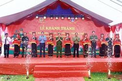 Chắp cánh ước mơ cho trẻ em nơi biên cương Thu Lũm