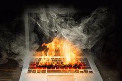 'RAMageddon': Kỷ nguyên điện thoại và laptop giá rẻ sắp kết thúc?