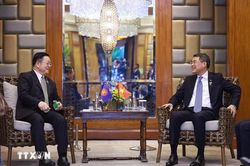 Thủ tướng Lê Minh Hưng tiếp xúc song phương tại Hội nghị Cấp cao ASEAN 48