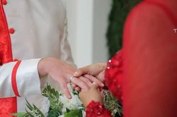 Từ 18/5, cha mẹ tổ chức cưới cho con chưa đủ tuổi có thể bị phạt đến 3 triệu đồng