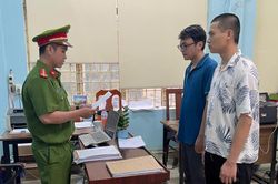 Bắt tạm giam 2 đối tượng tái nghiện