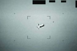 Lầu Năm Góc giải mật nhiều hồ sơ về UFO
