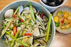 Cách làm nghêu hấp sả ngon, chuẩn vị như ngoài hàng