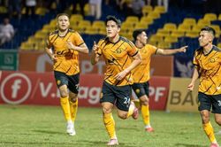 Sao U23 Việt Nam hóa người hùng, Thanh Hóa thắng khó tin Hà Nội