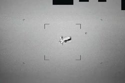 Mỹ công bố hàng loạt tài liệu mật về UFO