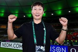 Tuyển Việt Nam đụng Hàn Quốc, HLV Kim Sang Sik nói điều bất ngờ