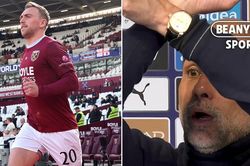 Pep Guardiola nói 4 từ rồi chạy ra khỏi phòng họp báo