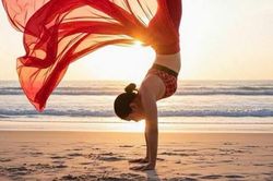 5 nữ nghệ sĩ Việt là 'cao thủ yoga' là ai?