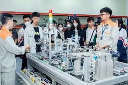 Trường nghề trong bối cảnh mới: Tuyển sinh gắn liền tuyển dụng
