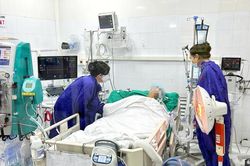 Mẹ và vợ nghẹn ngào tiễn biệt nam shipper hiến tạng cứu nhiều người