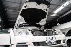 Cận cảnh dàn xe sang Maybach, BMW, Lexus của bà Trương Mỹ Lan sắp đấu giá