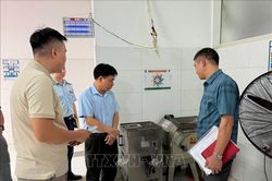 Tăng cường kiểm tra, siết chặt quản lý an toàn thực phẩm, nhất là bếp ăn tập thể