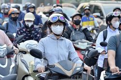 Hà Nội chưa xem xét cấm xe máy xăng ở vùng lõi Hoàn Kiếm