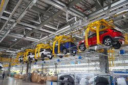 Sự trỗi dậy của nội lực lắp ráp và 'cái bẫy' chi phí xe nhập