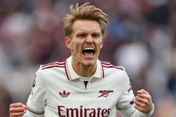 Martin Odegaard giải cứu Arsenal: 23 phút ma thuật sửa sai cho Mikel Arteta