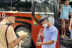 Ứng dụng c&ocirc;ng nghệ, siết chế t&agrave;i ngăn xe 'nhồi nh&eacute;t' kh&aacute;ch