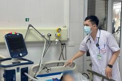 Thủy đậu biến chứng nhiễm khuẩn huyết, bé gái 6 tuổi nguy kịch